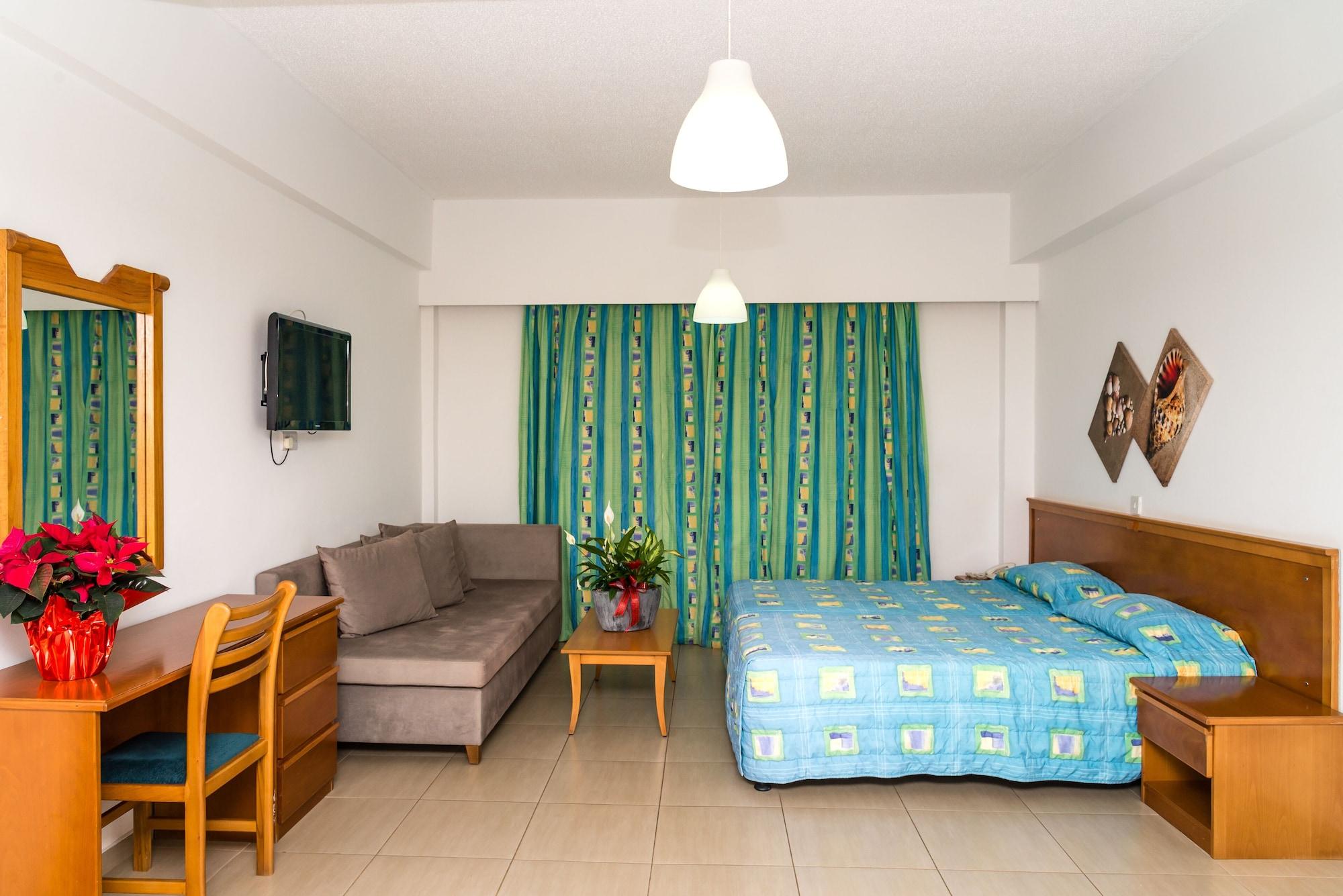 Helios 2 Paphos Exterior foto