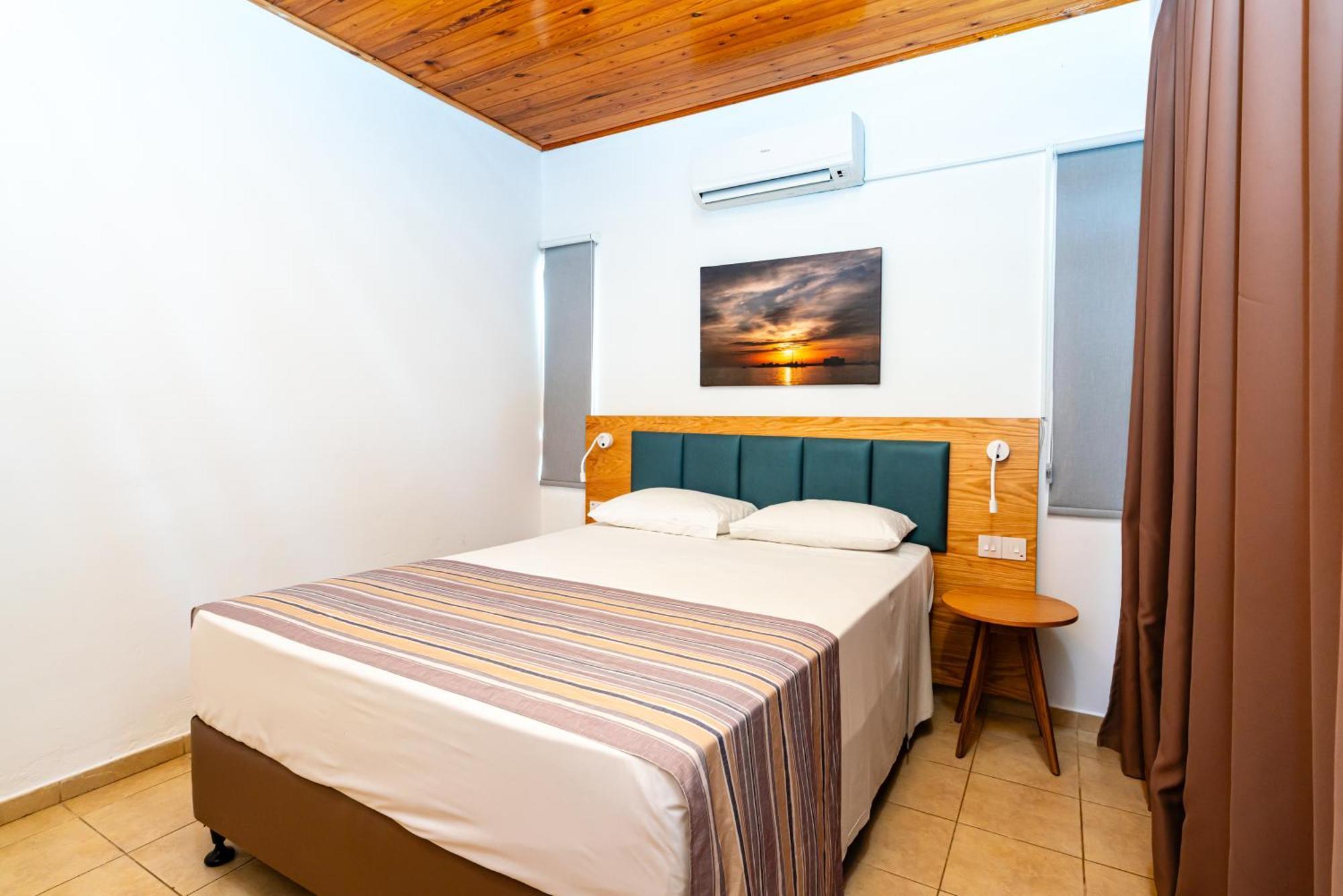 Helios 2 Paphos Exterior foto