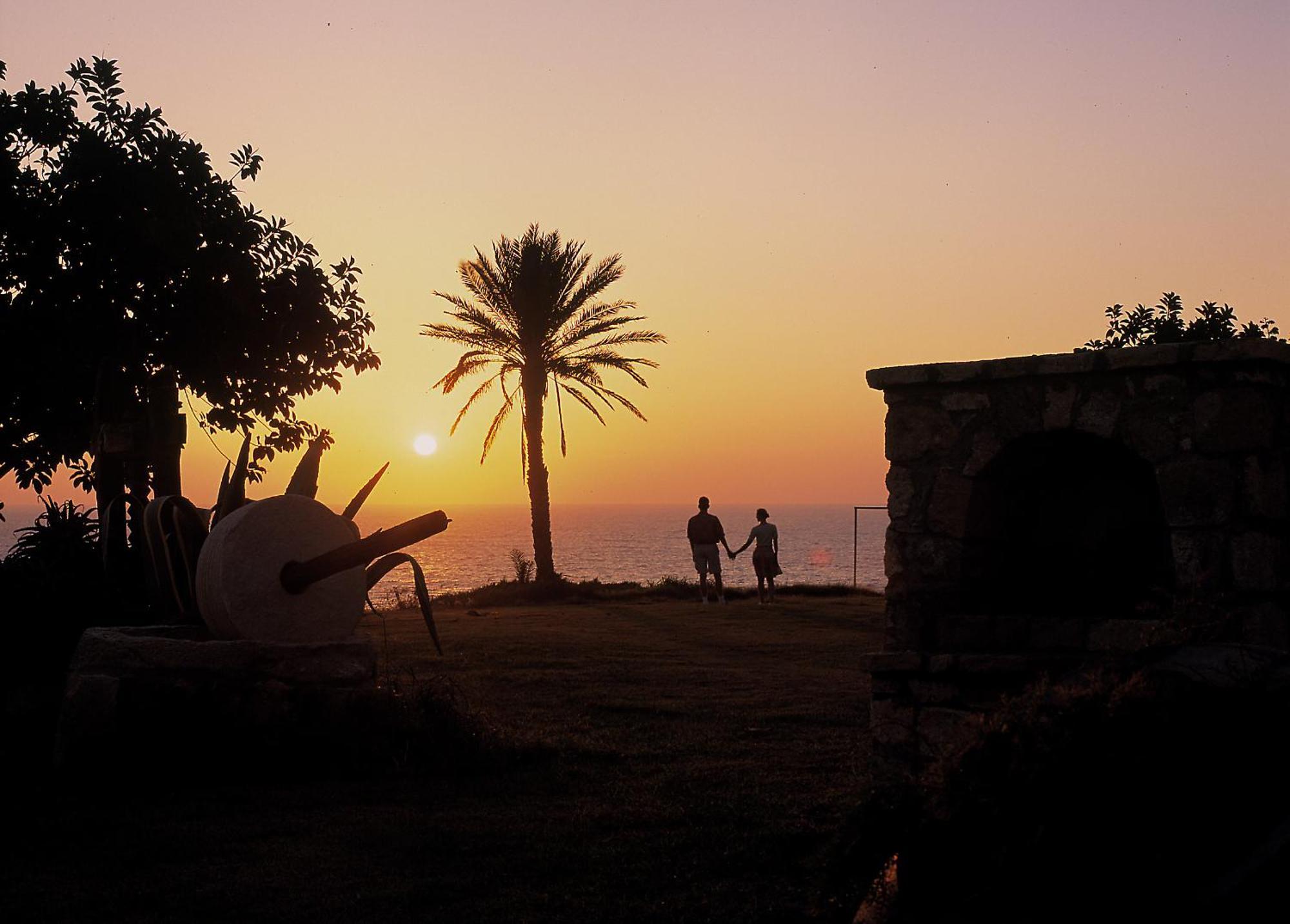 Helios 2 Paphos Exterior foto