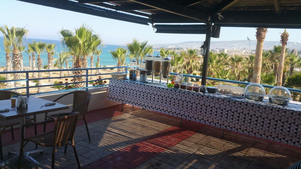 Helios 2 Paphos Exterior foto